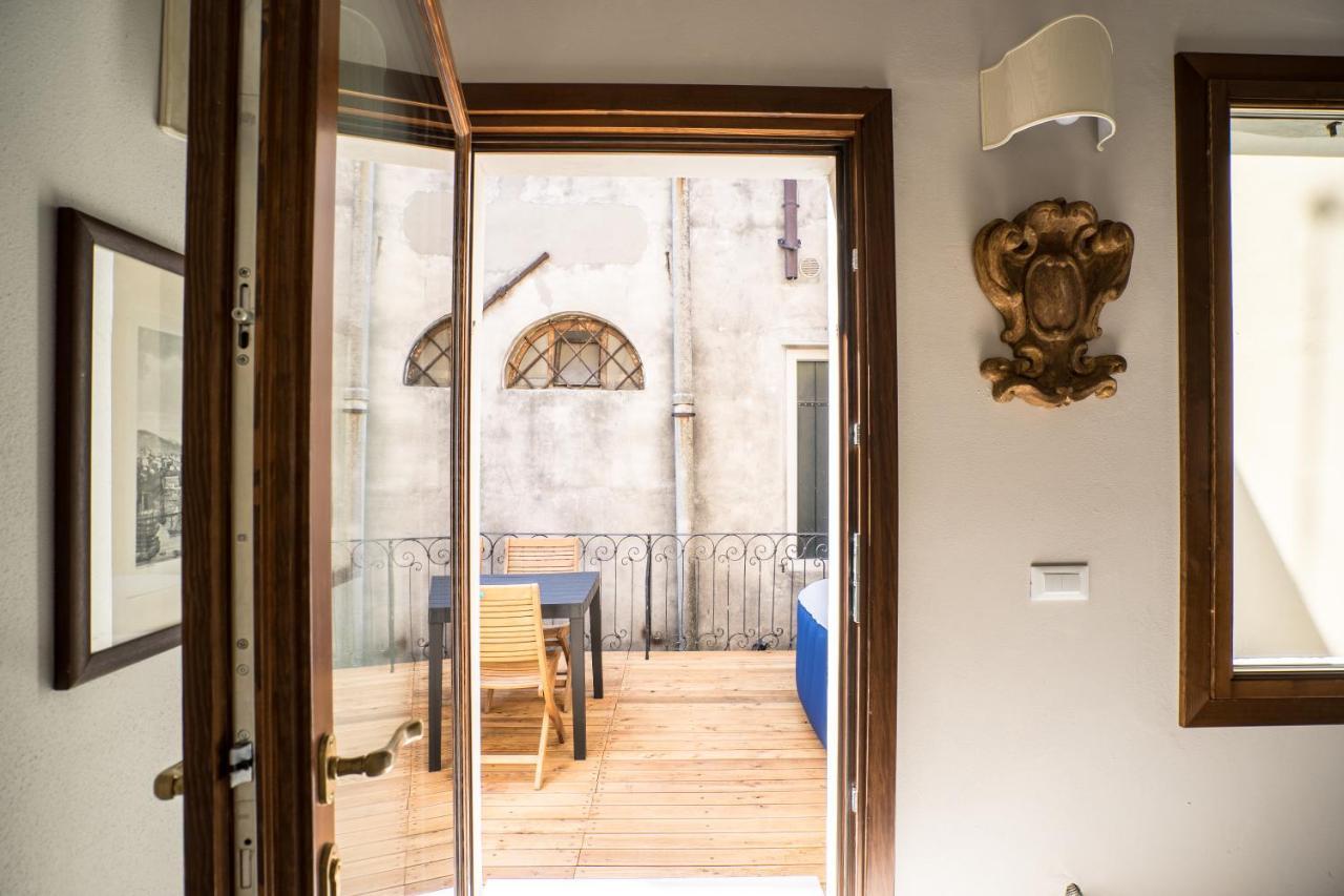 Casa Virginia Direct At The Canal Cannaregio With Own Roof Terrace ヴェネツィア エクステリア 写真