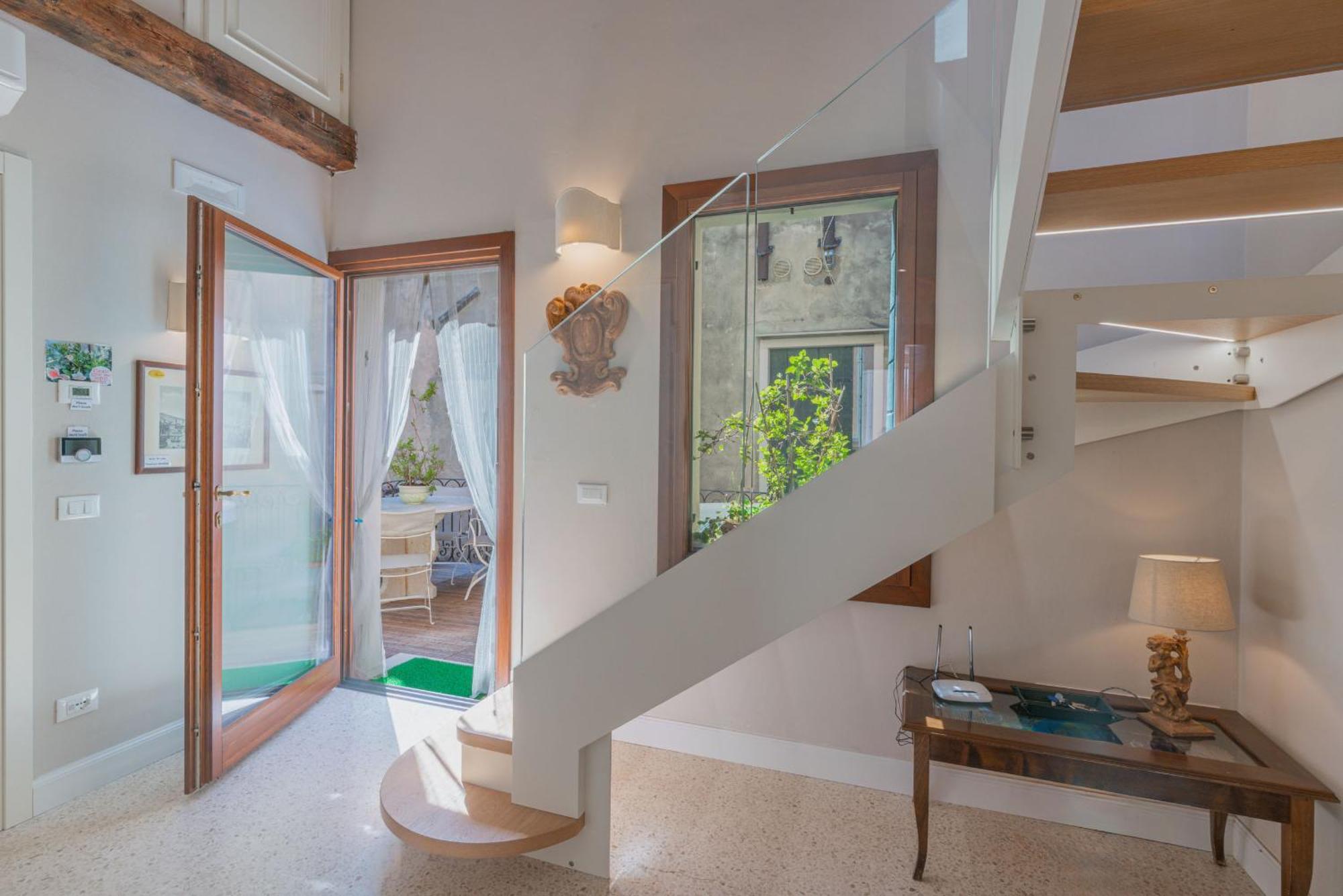 Casa Virginia Direct At The Canal Cannaregio With Own Roof Terrace ヴェネツィア エクステリア 写真