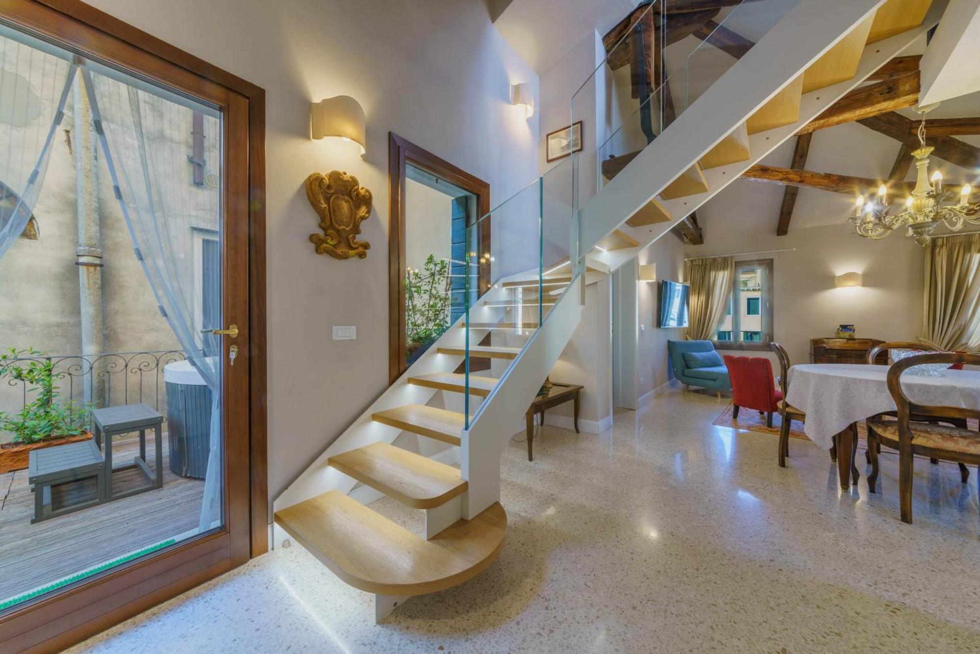 Casa Virginia Direct At The Canal Cannaregio With Own Roof Terrace ヴェネツィア エクステリア 写真