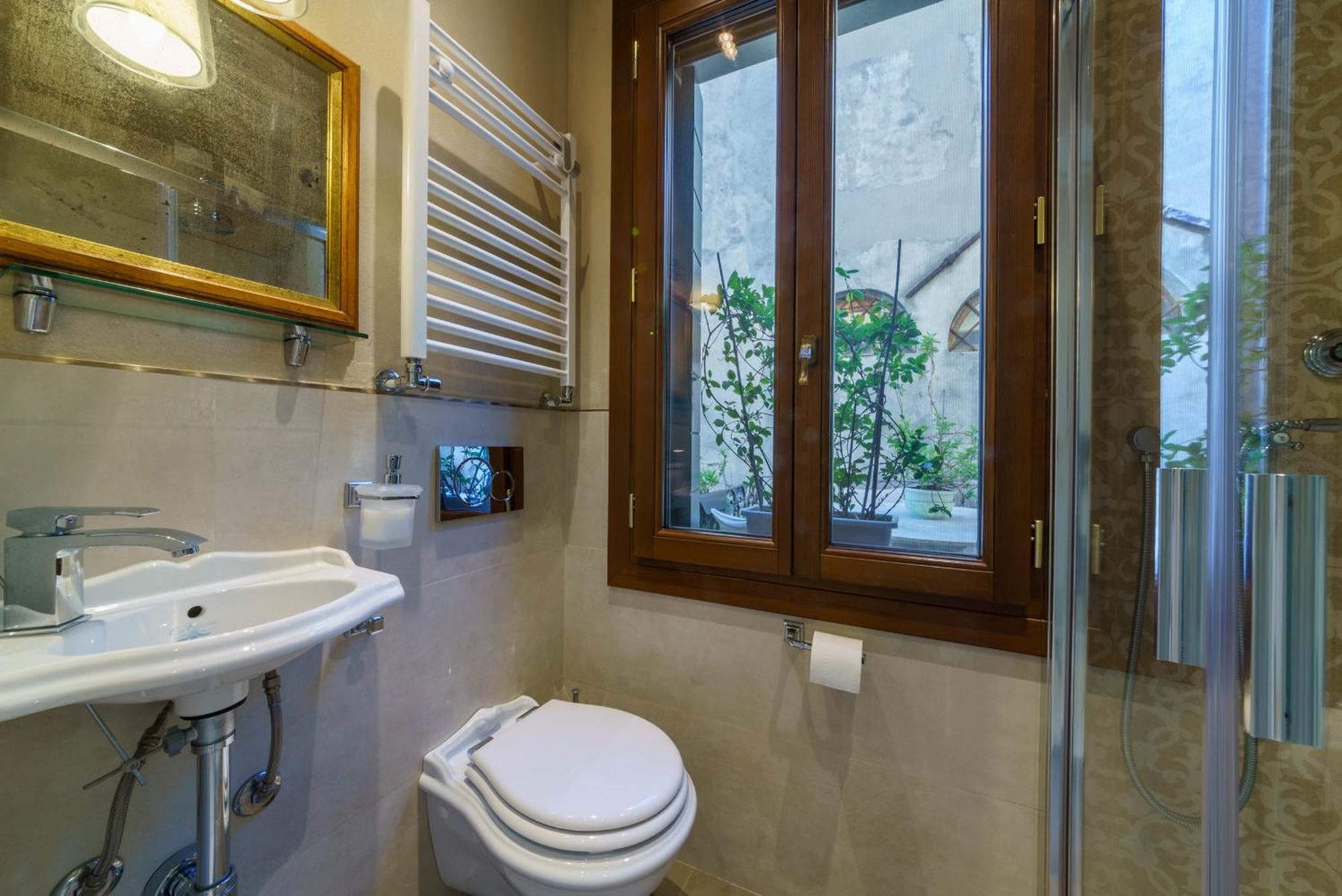Casa Virginia Direct At The Canal Cannaregio With Own Roof Terrace ヴェネツィア エクステリア 写真