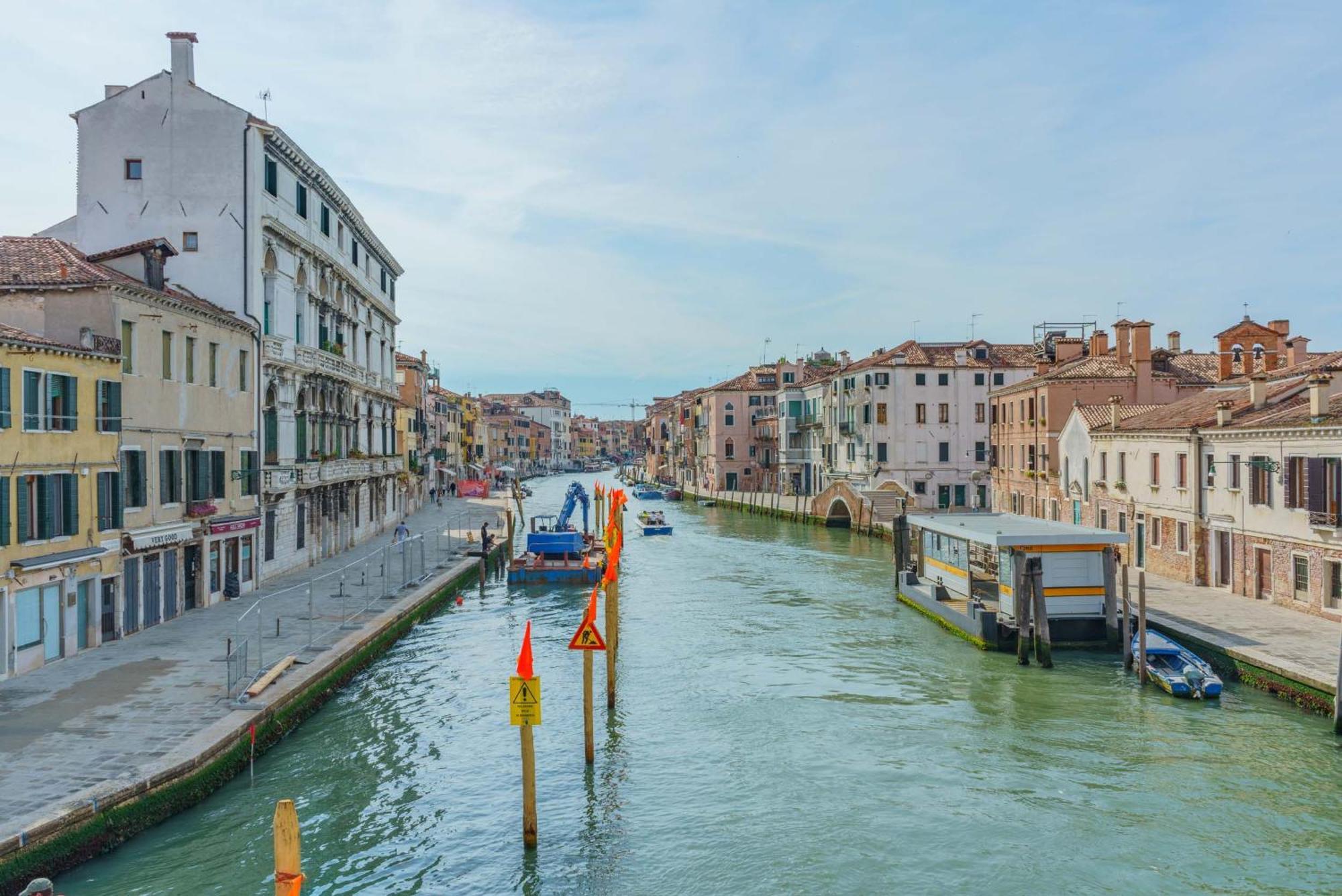 Casa Virginia Direct At The Canal Cannaregio With Own Roof Terrace ヴェネツィア エクステリア 写真